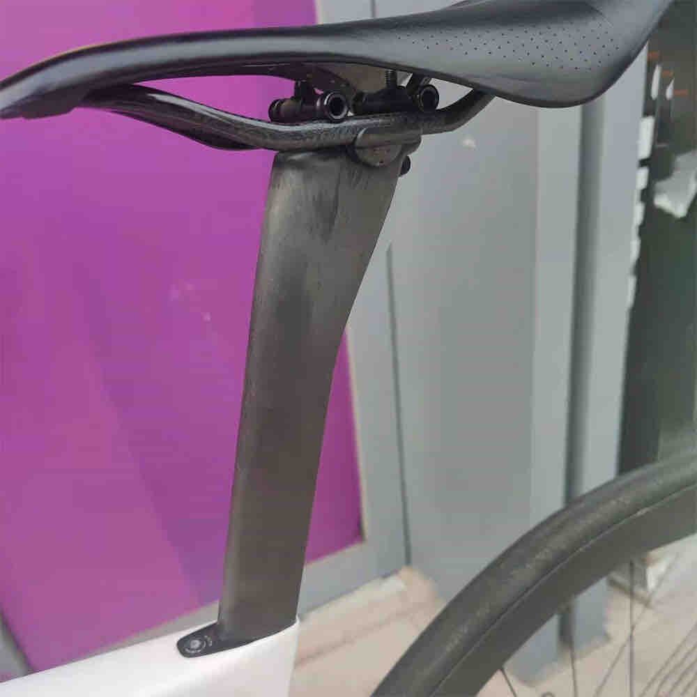 เบาะนั่งคาร์บอนไฟเบอร์น้ำหนักเ - Carbon Fiber Saddle บทวิจารณ์และราคา